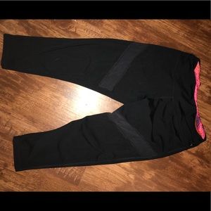 Lululemon cropped leggings size 4